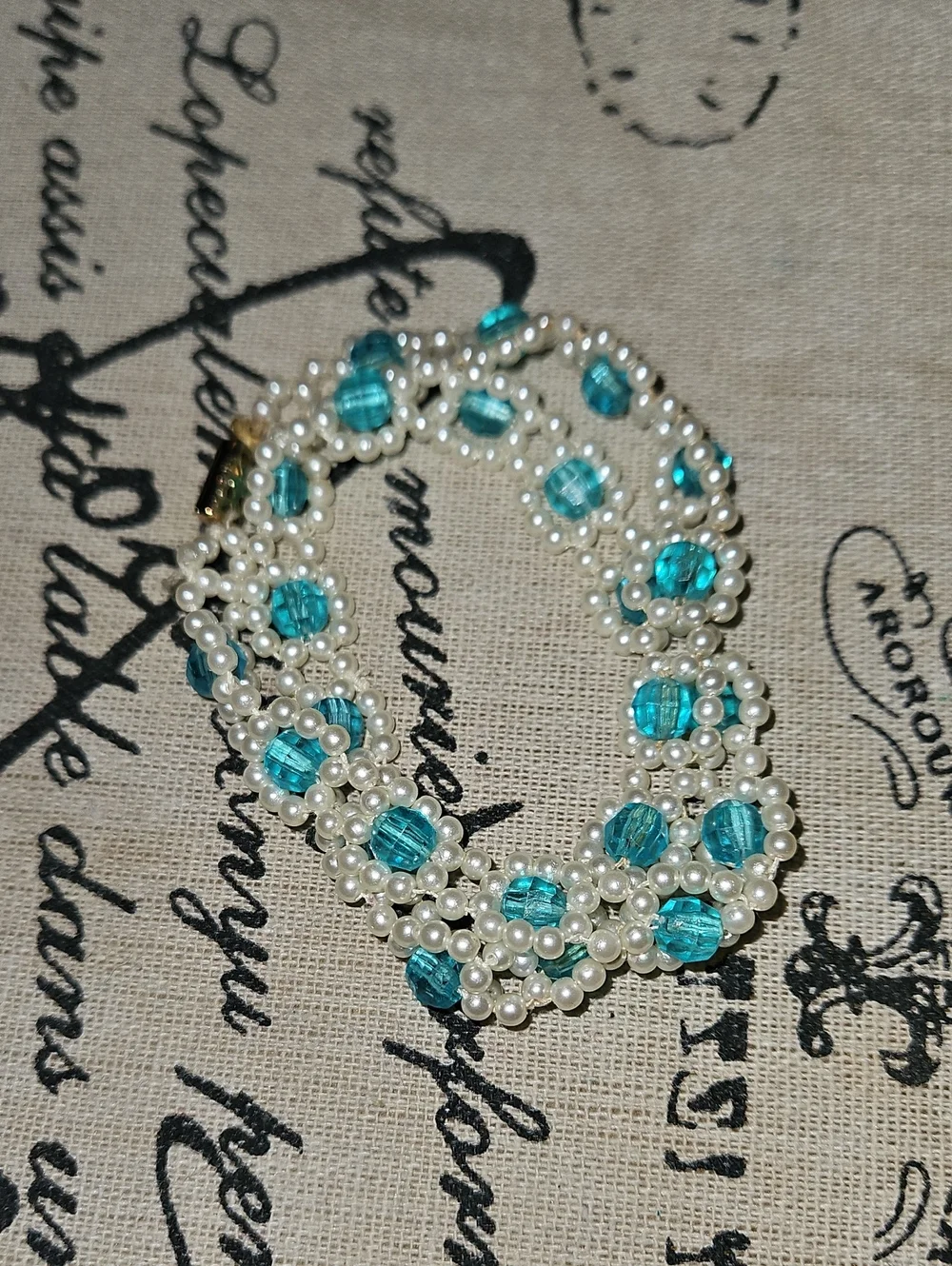 Turquoise and White Beaded Necklace – Elegant Pearl Accent
